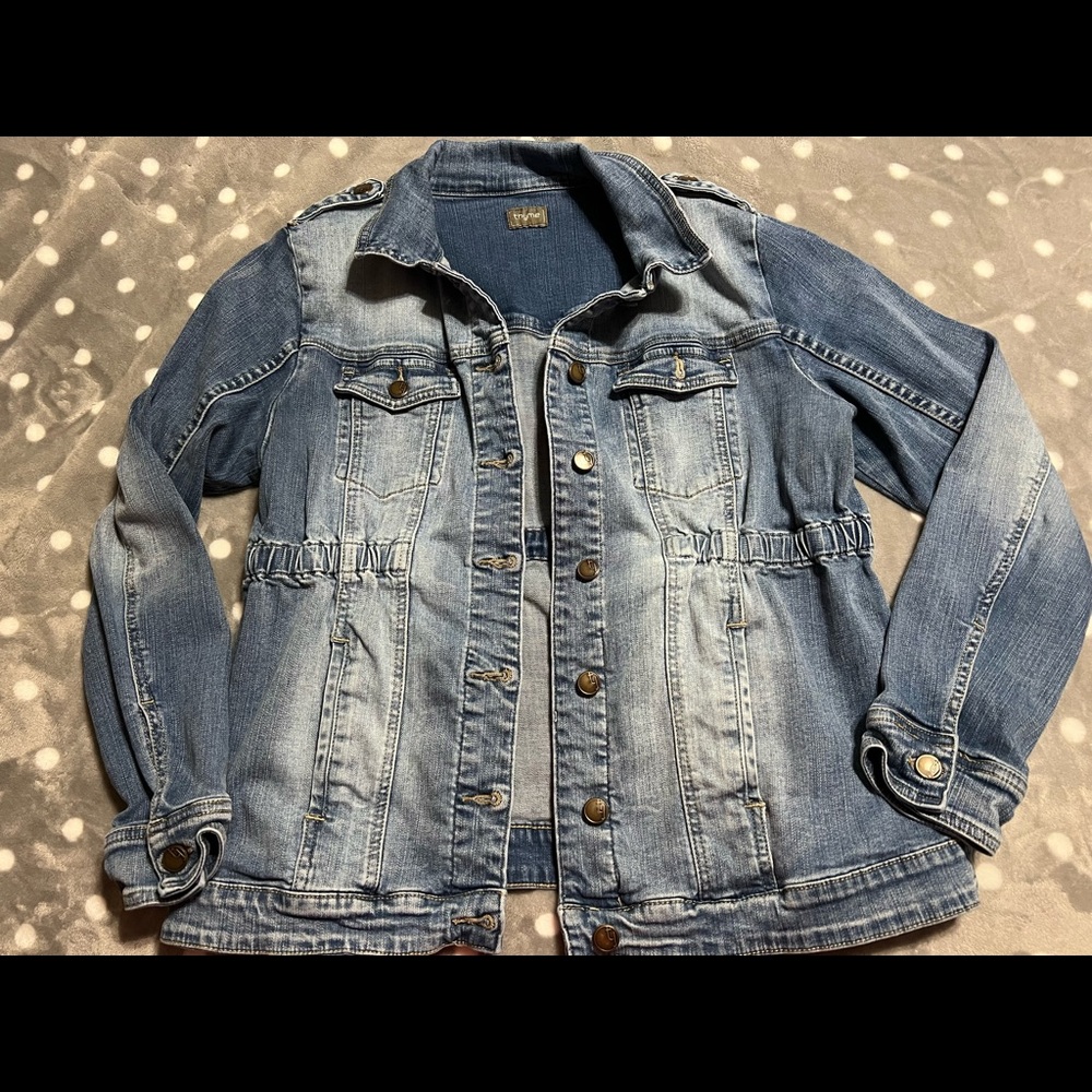 Thyme maternity Jean jacket excellent condition